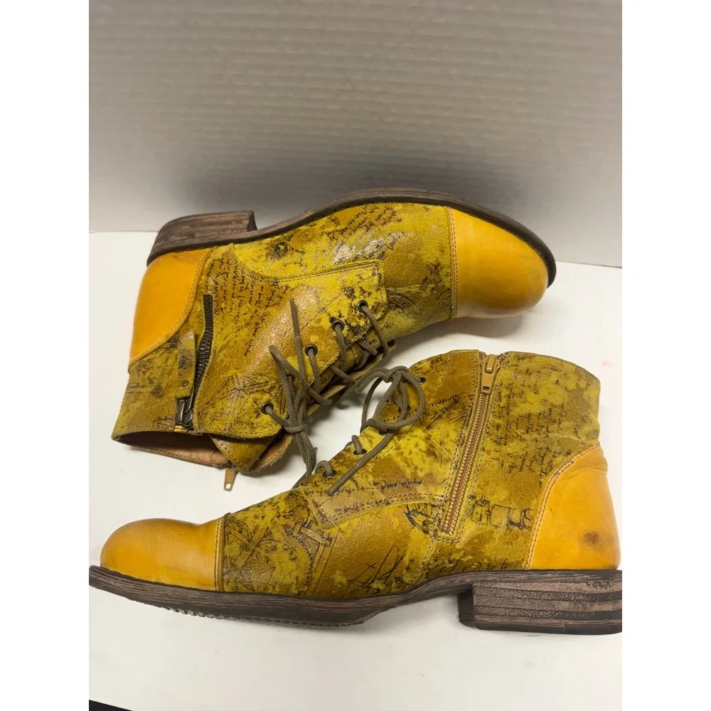 Portofino Yellow Leather Distressed Script Ankle Boots Size 39 8.5 Lace Up Zip